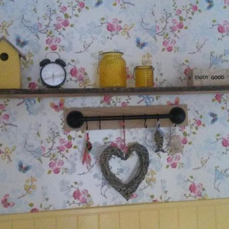 Pipowagen Camping Puur Genieten Acomodação com café da manhã Someren Exterior foto