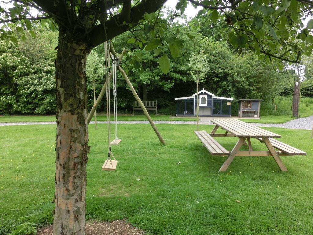 Pipowagen Camping Puur Genieten Acomodação com café da manhã Someren Exterior foto