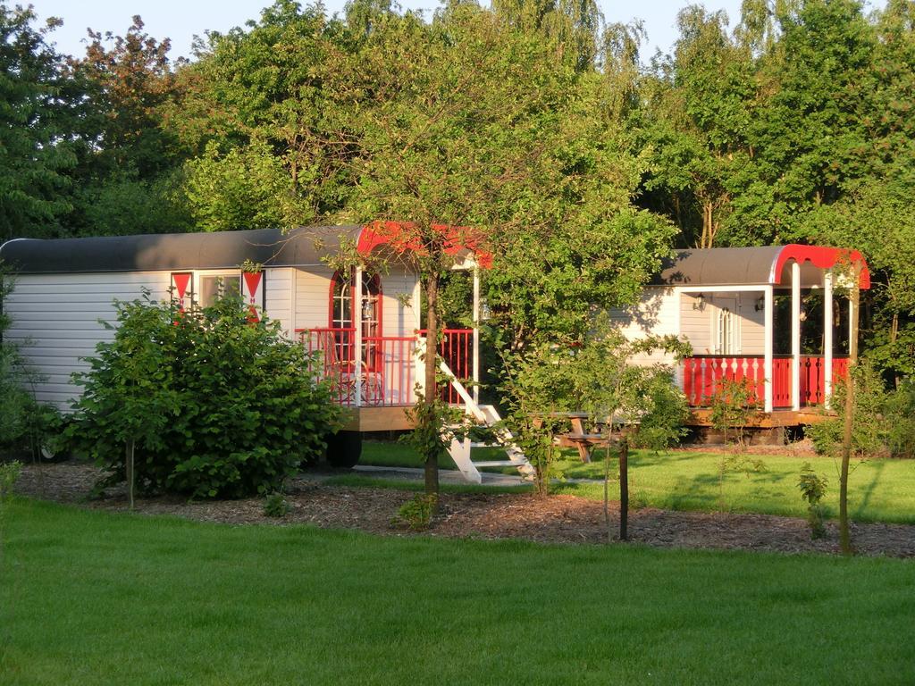 Pipowagen Camping Puur Genieten Acomodação com café da manhã Someren Exterior foto