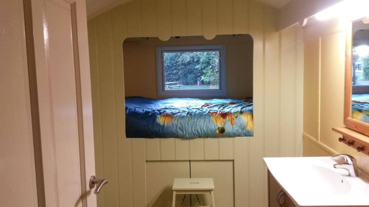 Pipowagen Camping Puur Genieten Acomodação com café da manhã Someren Exterior foto